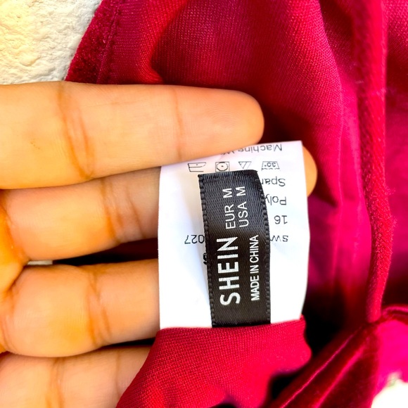 Brand new Sexy SHEIN velvet crop from New York - Picture 2 of 5